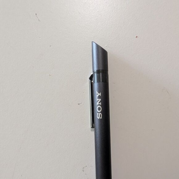 Sony Graphite Touchscreen Stylus - Picture 2 of 3